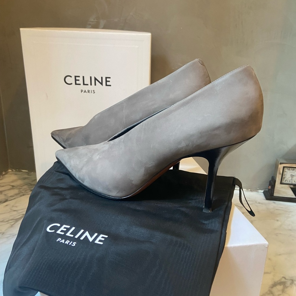 Celine Women's Sophisticated Gray Suede Pointy Heels - Picture 2 of 7